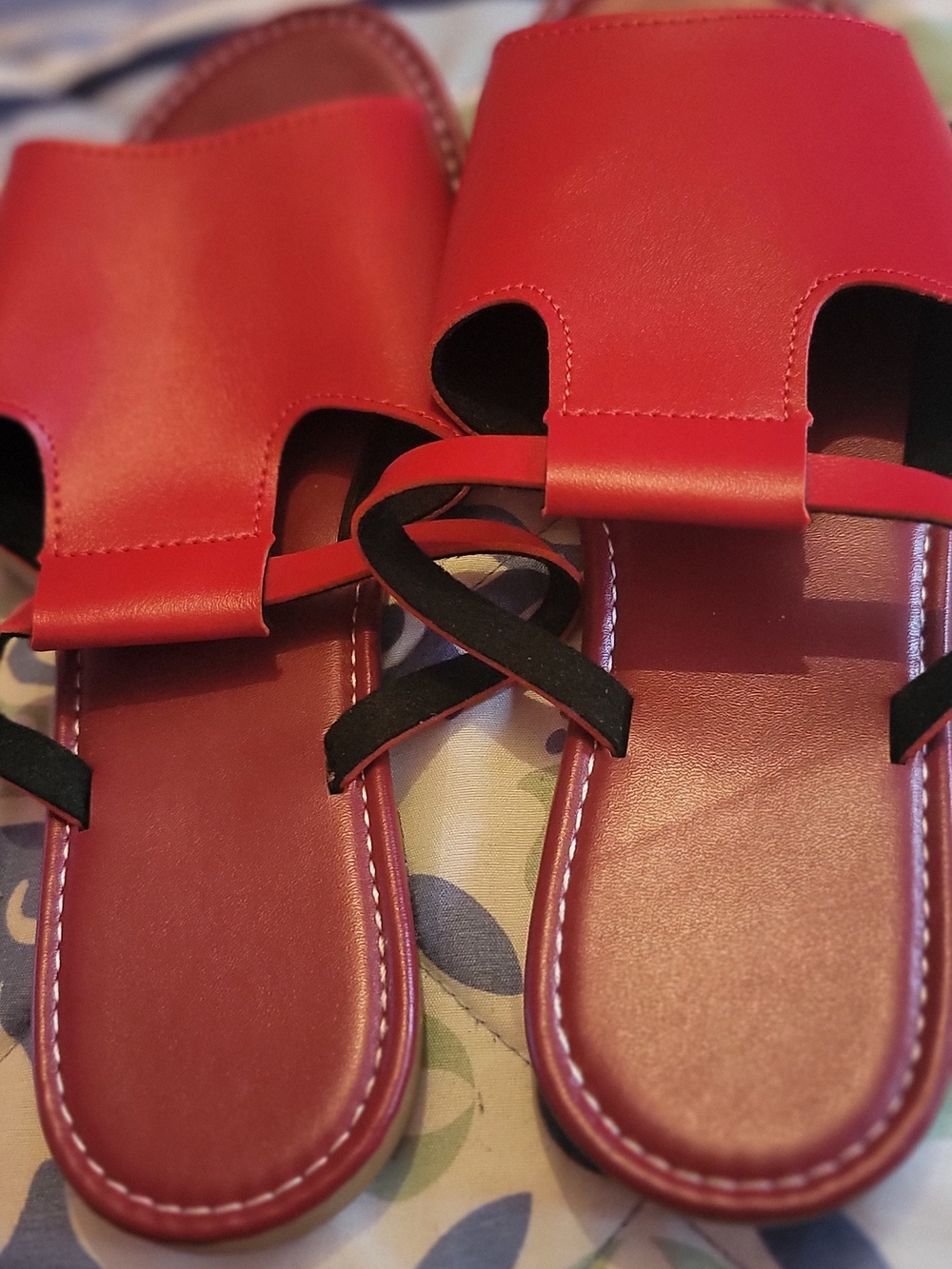 Women’s Red Slide Sandals with Toe Loop